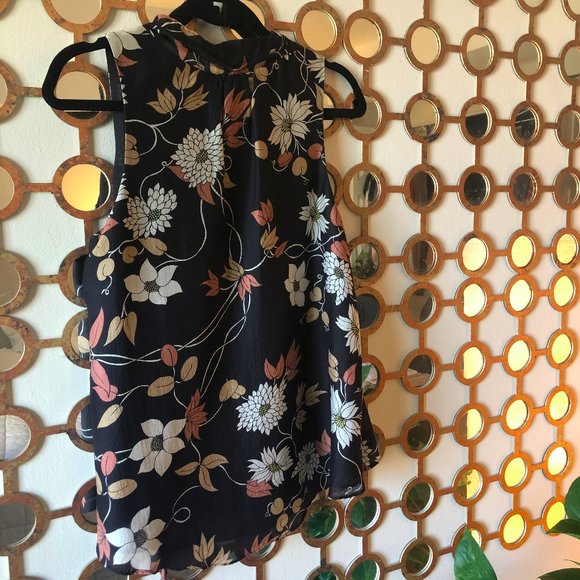 Available - Maeve Floral Print Dressy Tank - Picture 5 of 7